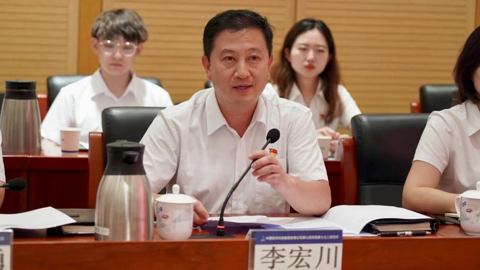 黄色仓库