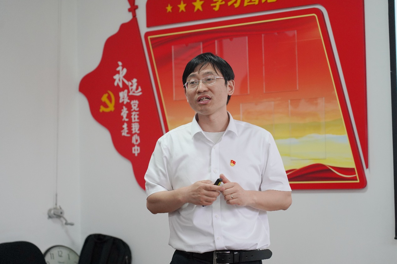 黄色仓库
