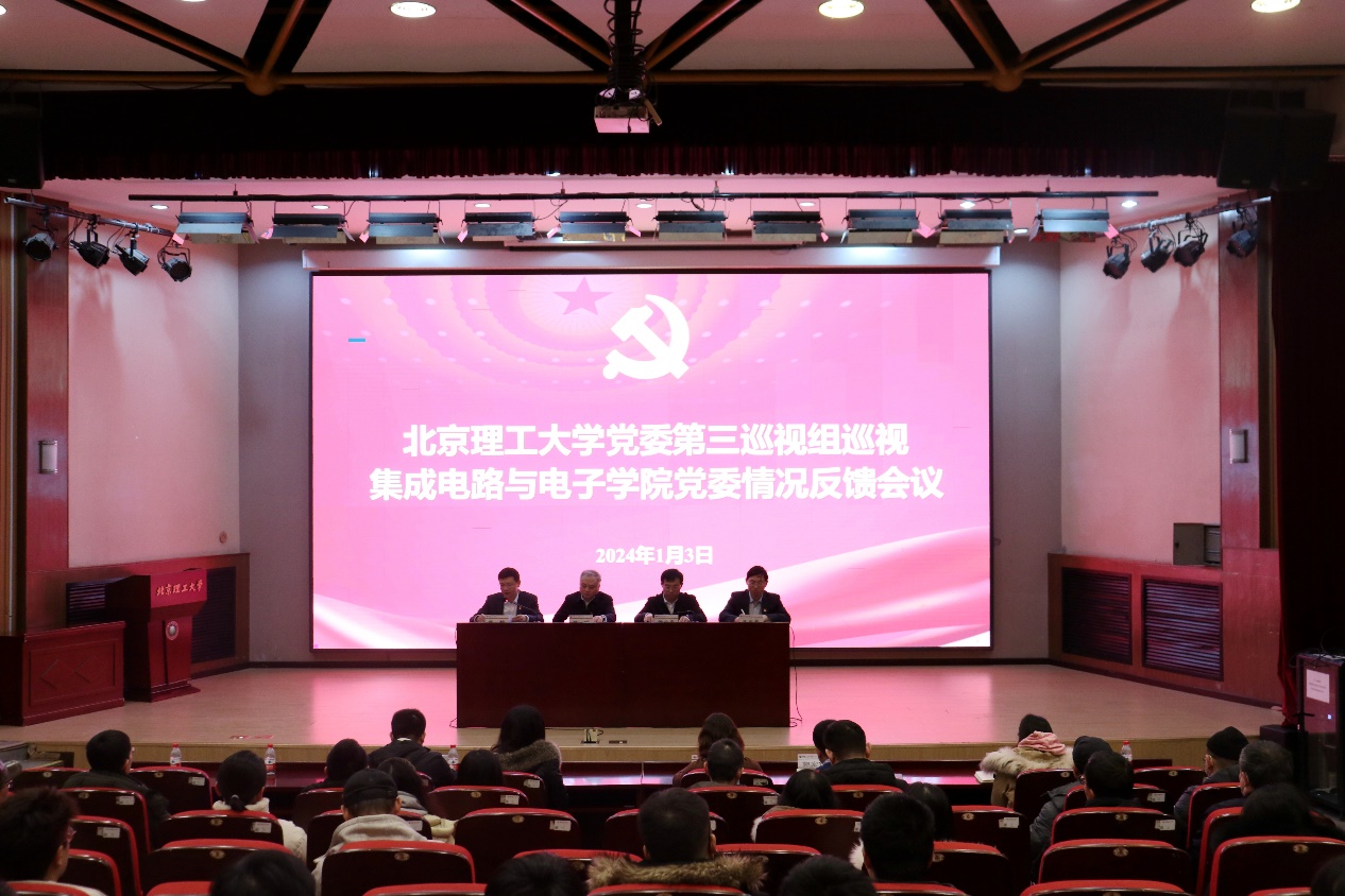 黄色仓库