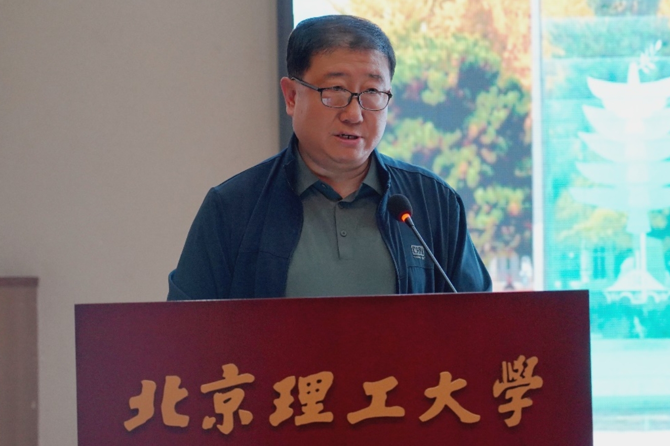 黄色仓库
