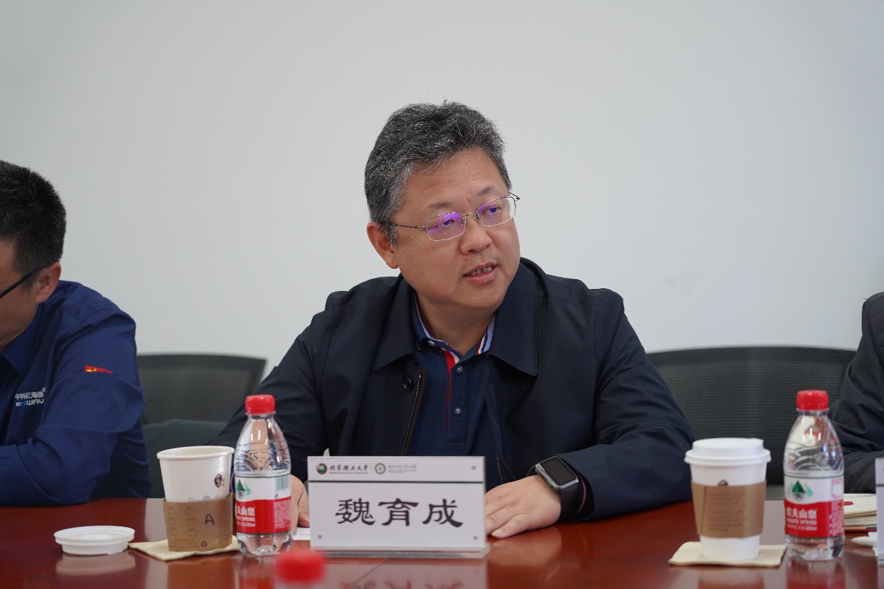 黄色仓库