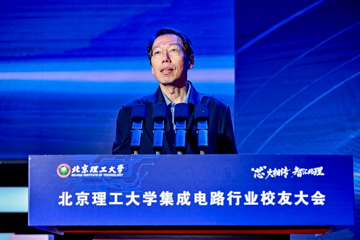 黄色仓库