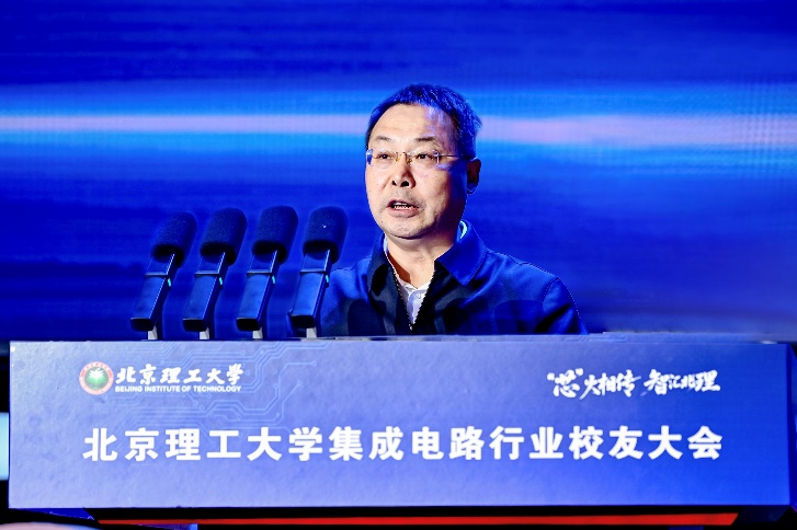 黄色仓库